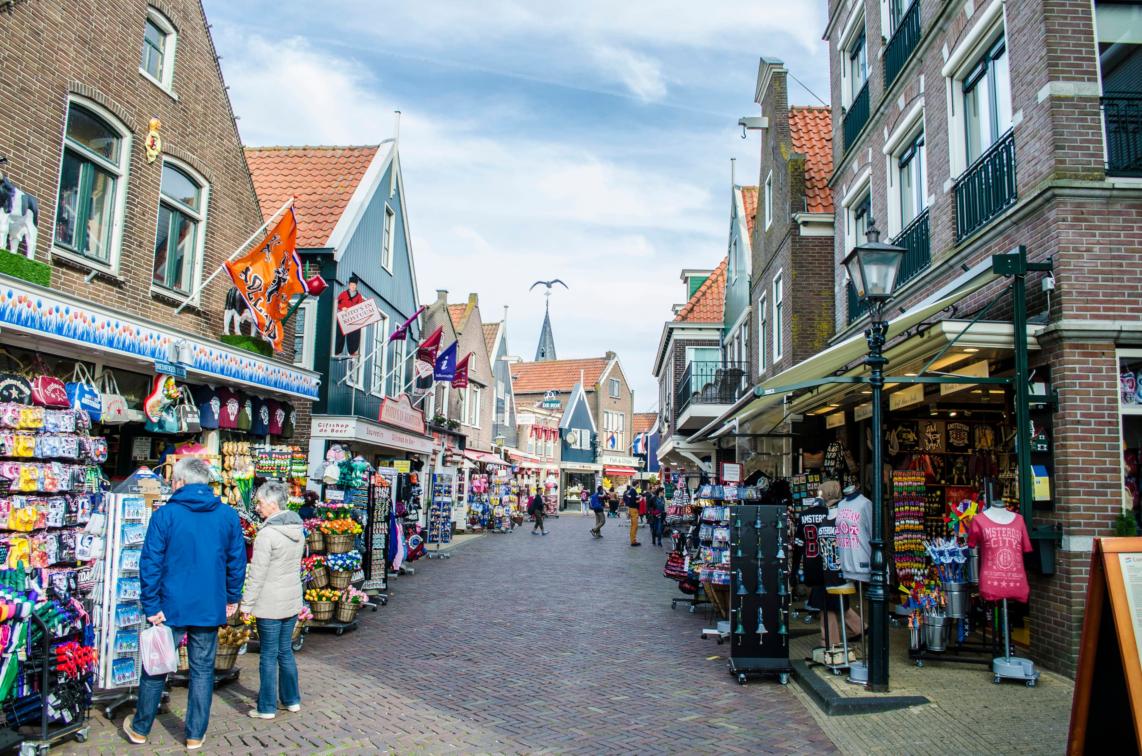 Savor Artisan Cheese and Culinary Treasures at Harderwijk's Traditional Markets