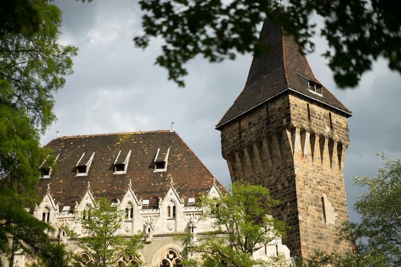 Historic Fortresses and Breathtaking Panoramas at Château du Haut-Kœnigsbourg