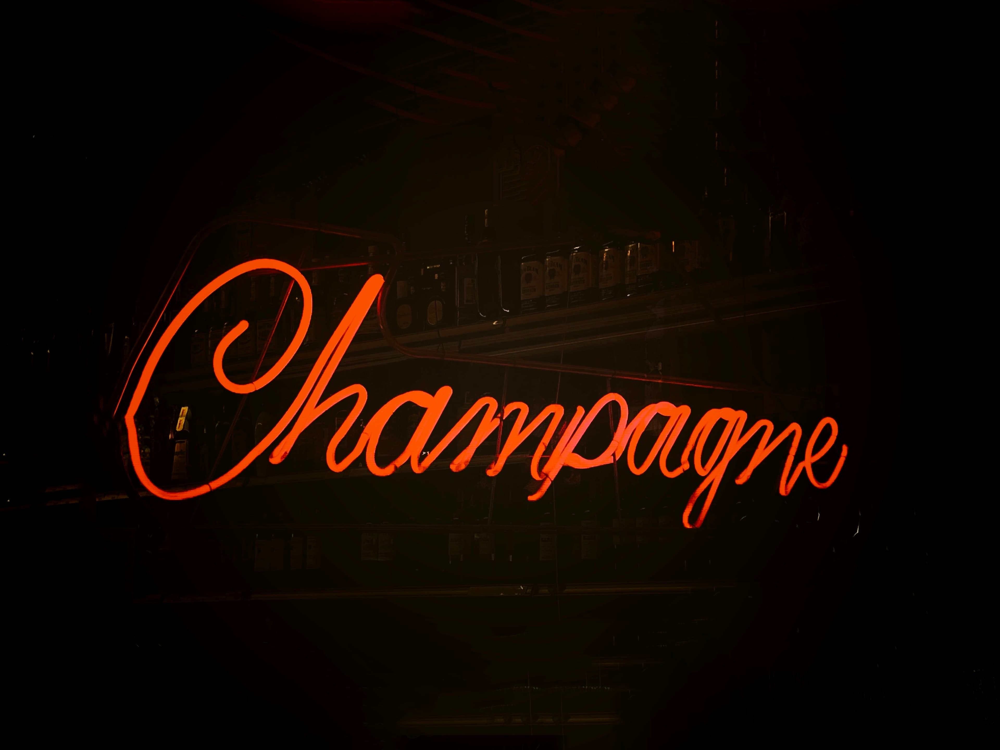 Exquisite Champagne Tastings and Vineyard Tours in Épernay's Renowned Champagne Houses